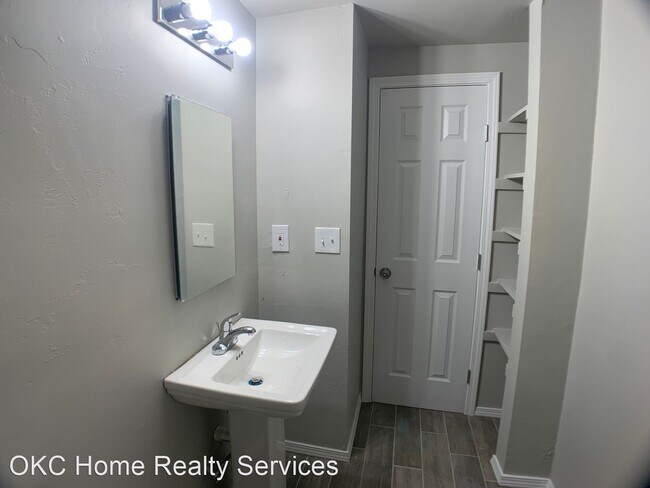 Building Photo - 2 br, 1 bath House - 2317 W Lindley