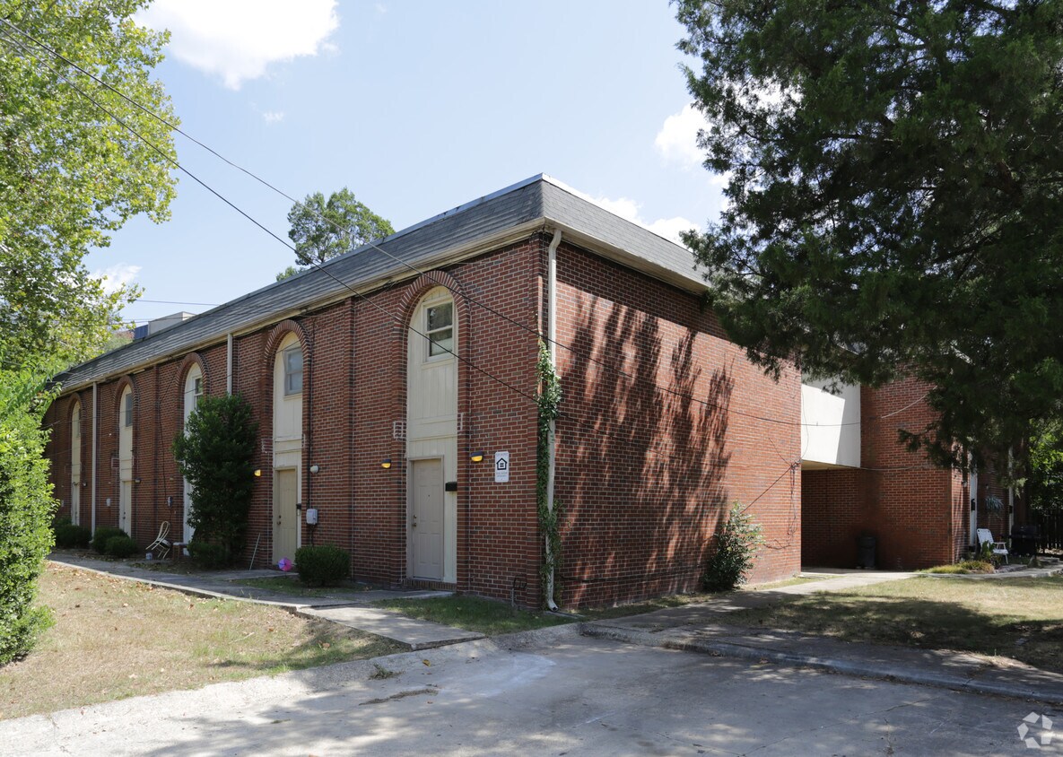 Primary Photo - 1263 Cedar Ave