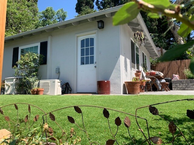 Cottage entrance - 325 Sturtevant Dr