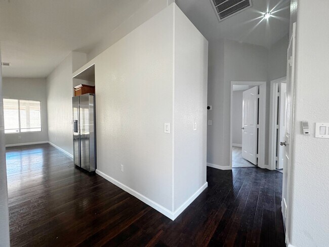 Foto del edificio - 9358 W Snow Flower Ave