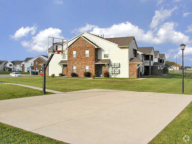 Primary Photo - Amberwood Place