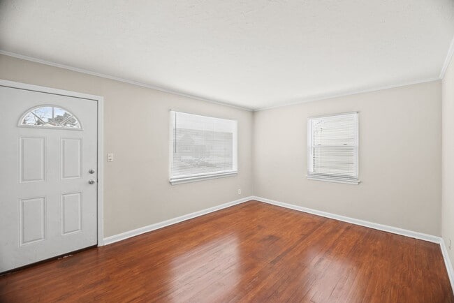 Building Photo - 11214 Mountview Ave