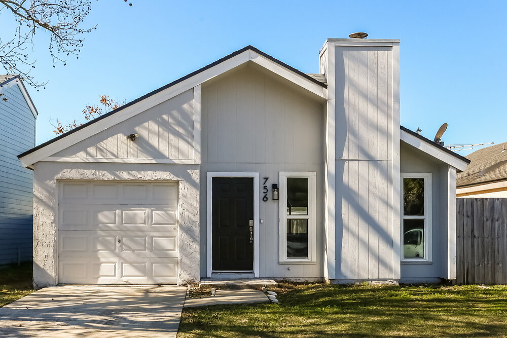 Primary Photo - 756 Century 21 Dr