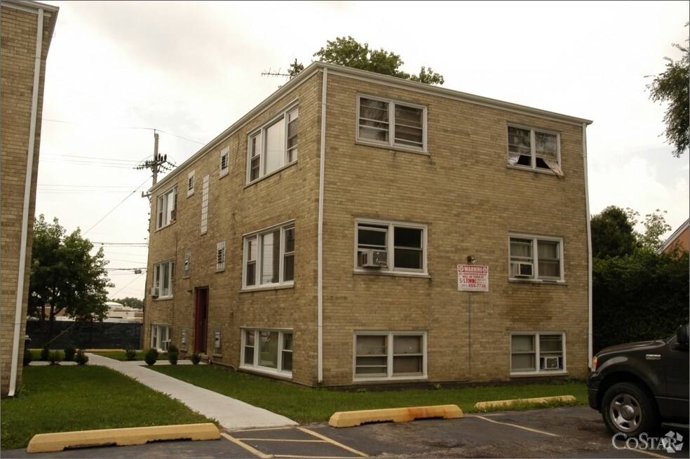 Building Photo - 9601 W McLean Ave