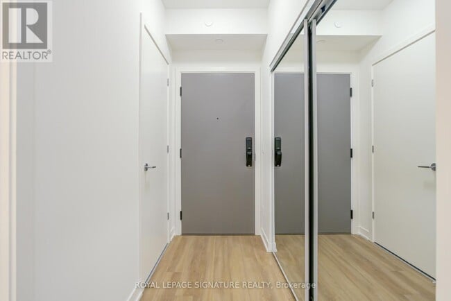 Building Photo - 3071 Trafalgar Rd