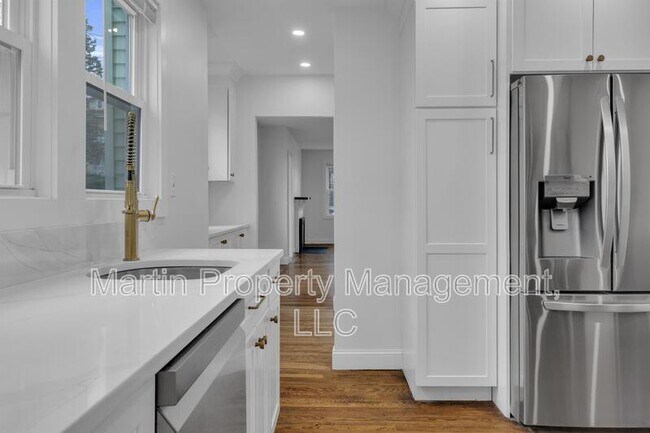 Building Photo - 116-118 White Street - 118