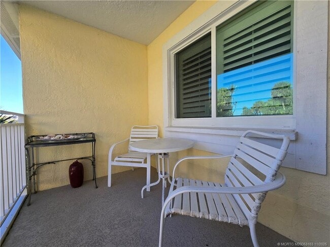 Foto del edificio - 5564 NE Gulfstream Way