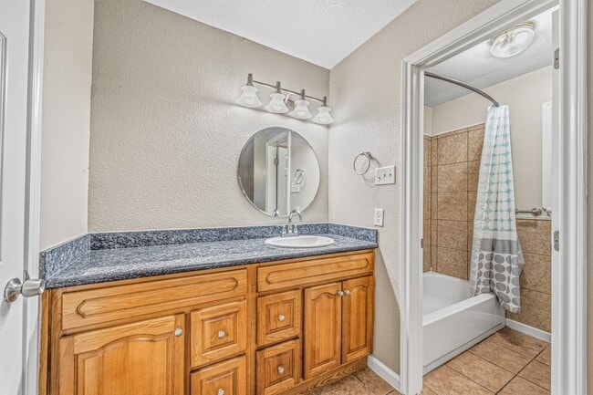 Building Photo - 1318 55th St