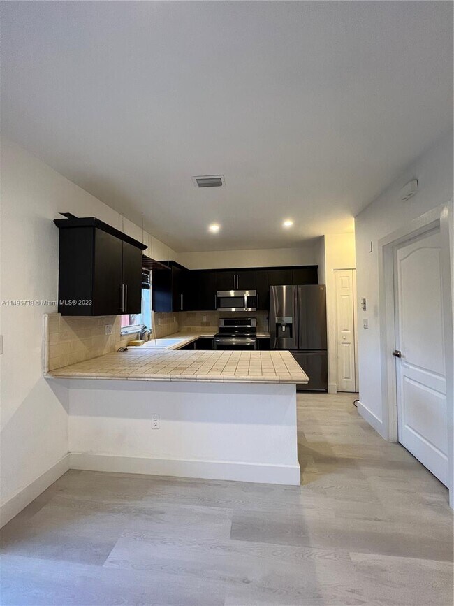 14753 SW 9th Ln, Miami, FL 33194 Townhome Rentals in Miami FL