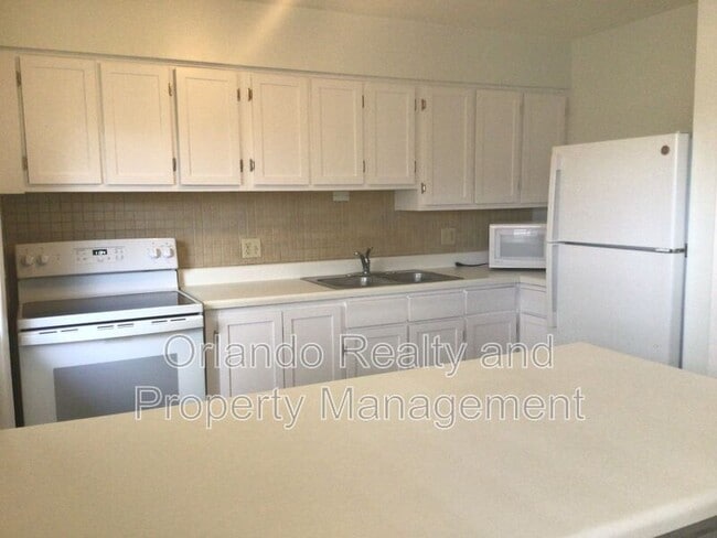 Building Photo - 1657 W Oak Ridge Rd