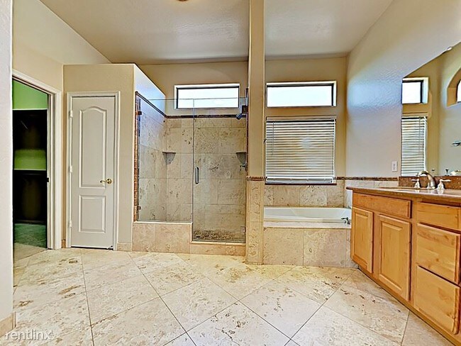 Building Photo - 4 br, 3 bath Apartment - 23742 N 77th St
