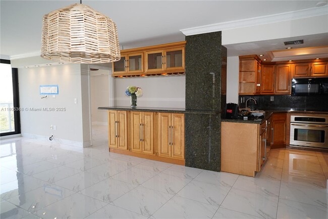 Foto del edificio - 3731 N Country Club Dr