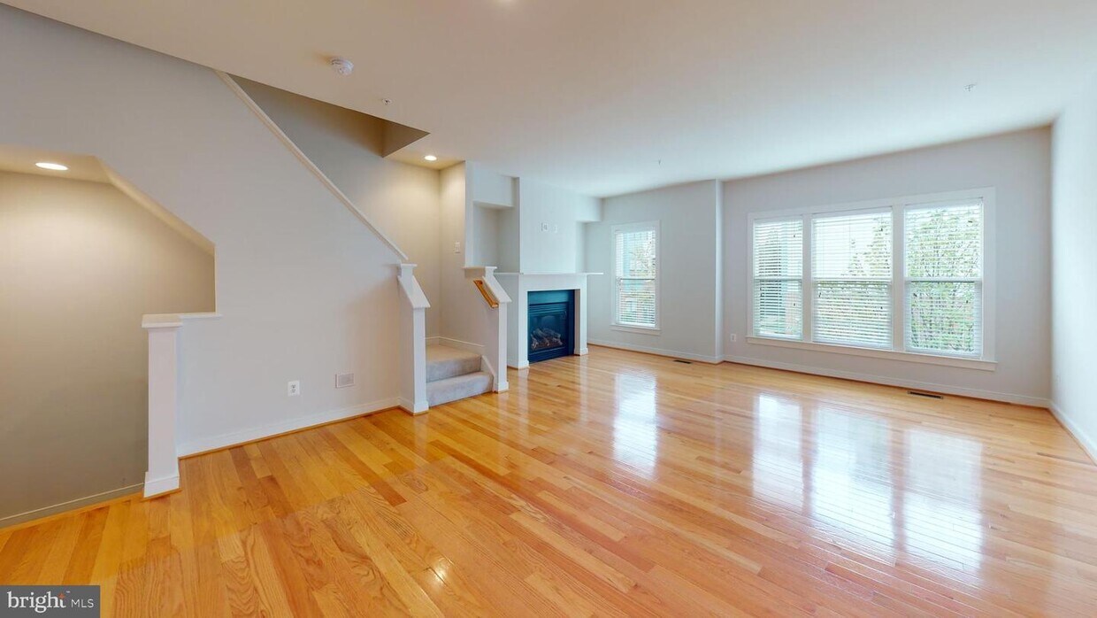 12168 Waveland St, Fairfax, VA 22033 Townhome Rentals in Fairfax VA