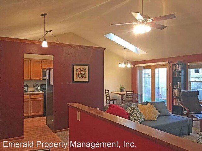 Building Photo - 3 br, 2 bath House - 1366 Cal Young Road