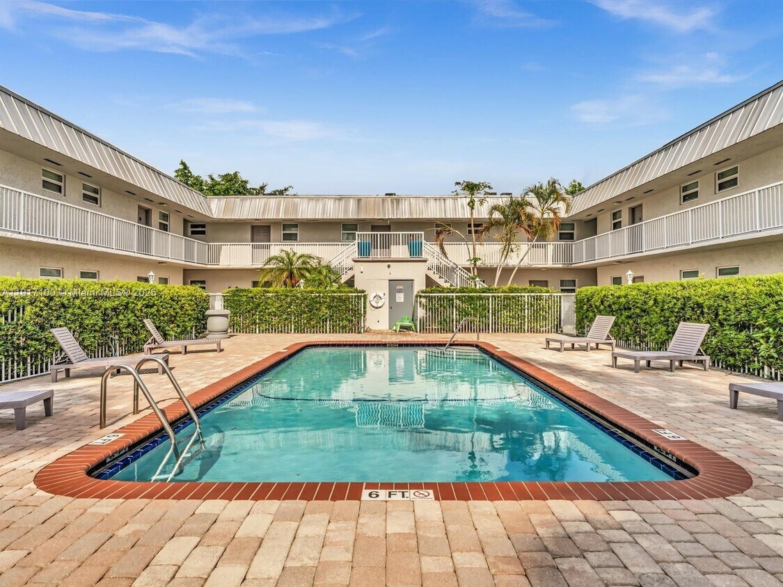 Foto principal - 2050 NW 89th Ave