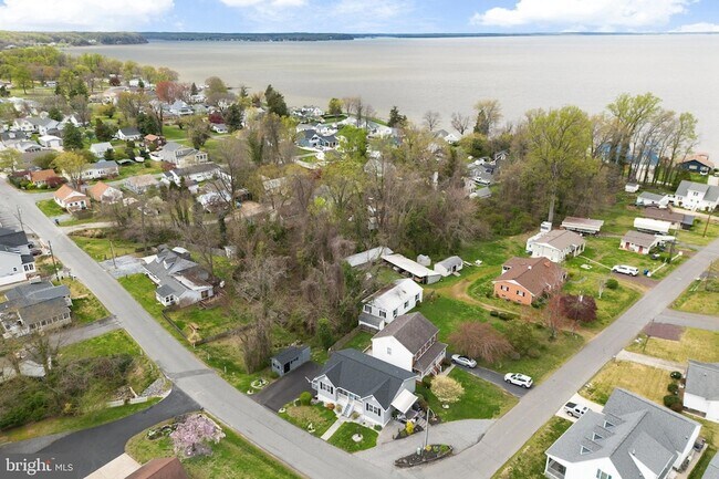 Foto del edificio - 6117 Riverview Dr