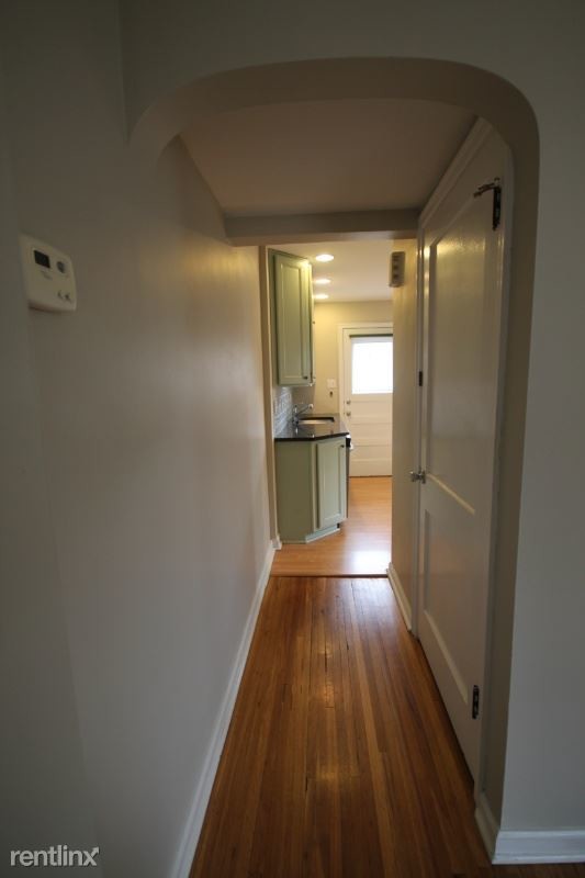 Building Photo - 2 br, 1 bath Condo - 1478 Elmwood Ave