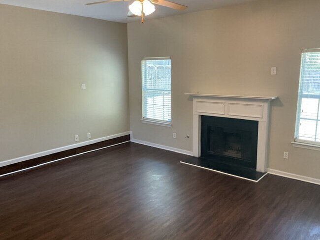 Building Photo - 7852 Wrotham Cir