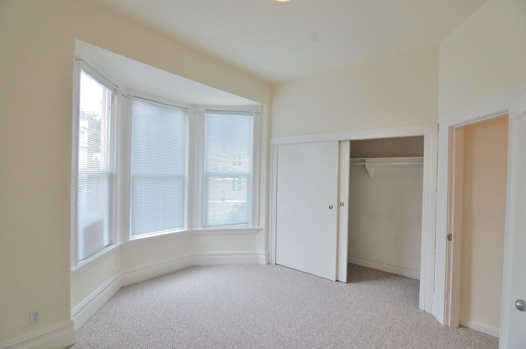Primary Photo - 2600 McAllister St