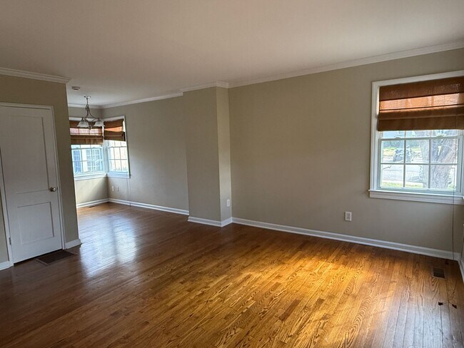 Building Photo - 524-B Wakefield Drive