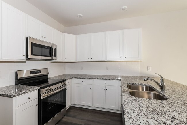 Building Photo - 313 Parkington Ln