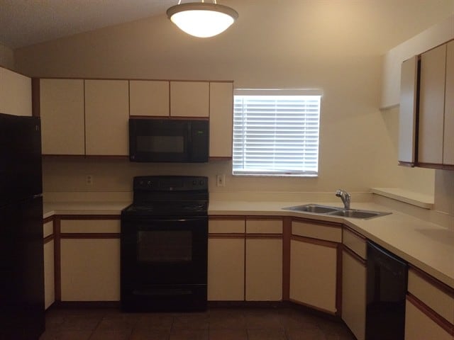 Building Photo - 6549 Abercrombie Ct