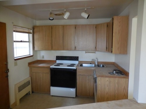 Foto del edificio - 575 Highland Dr