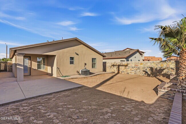 Foto del edificio - 14350 S Cave Ave