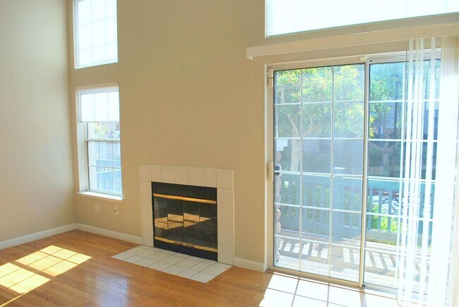 Foto del edificio - Sharp & Contemporary Townhouse in Beautiful Danville!