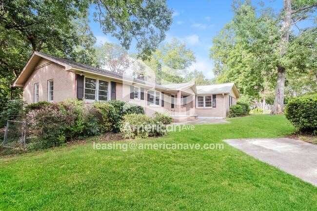 Building Photo - 1605 Sandra Dr