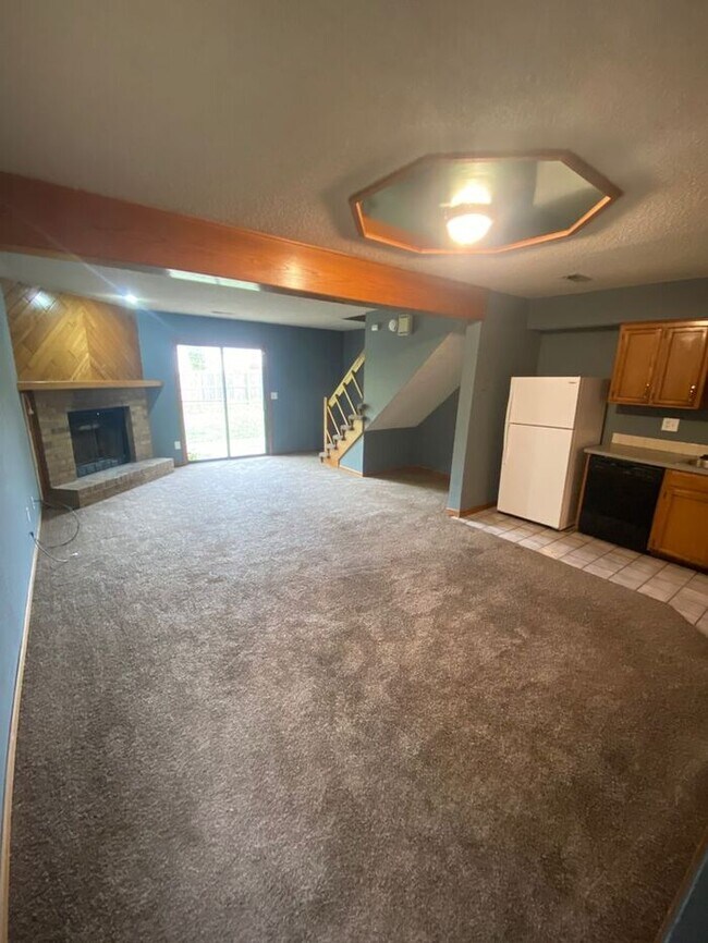 Building Photo - 101 SW Oxford Pl