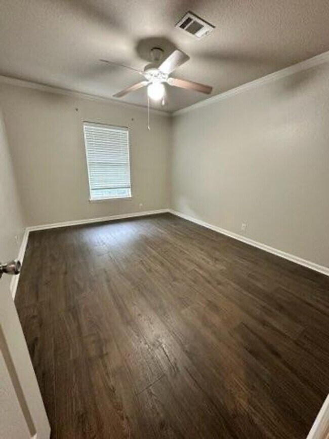 Building Photo - 109 Stoneridge Dr