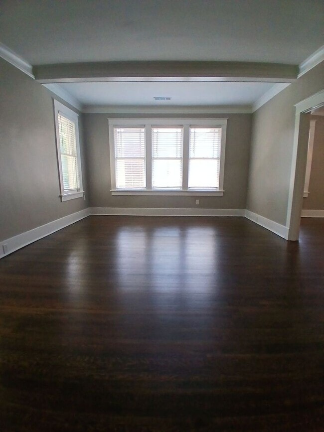 Building Photo - Very Nice Fully Renovated Duplex in Midtown