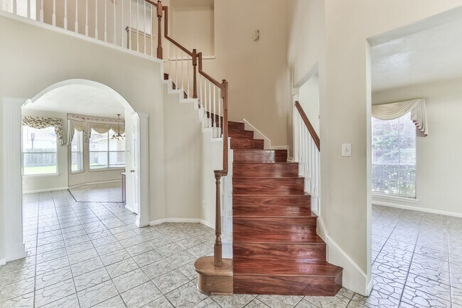 Foto del edificio - 8811 Earnestwood Dr