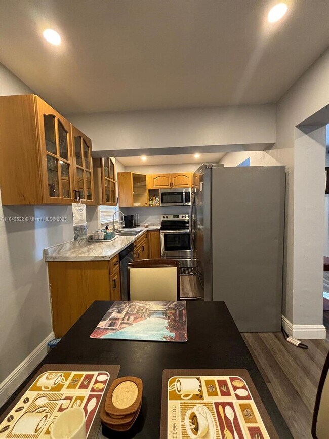 Foto del edificio - 1509 N Andrews Ave