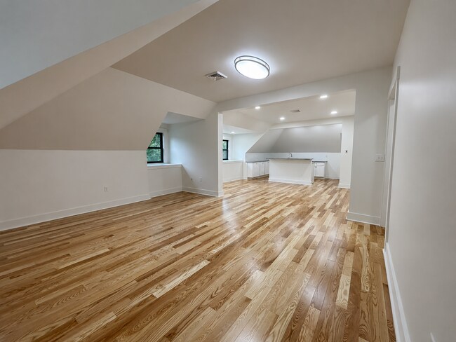 Photo - 1115 N. Negley Avenue Apartment
