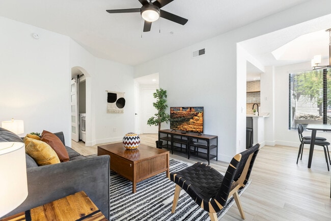 Foto del edificio - 15608 N 71st St