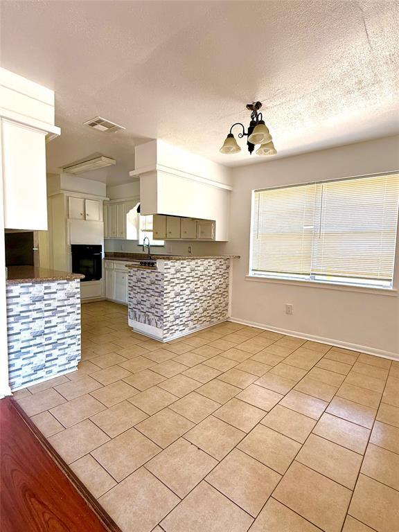 Building Photo - 7711 Lacy Hill Dr