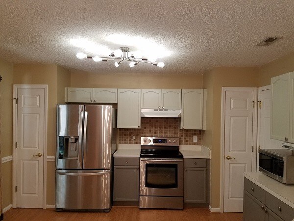 Building Photo - 1717 Baylor Dr