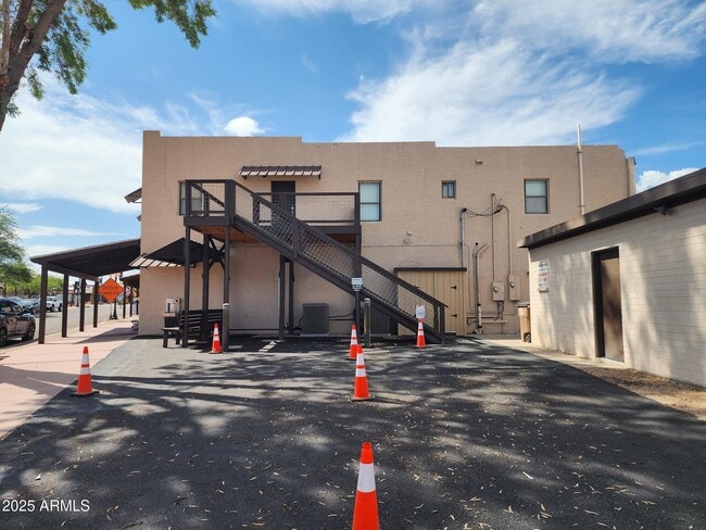 Building Photo - 73 S Tegner St