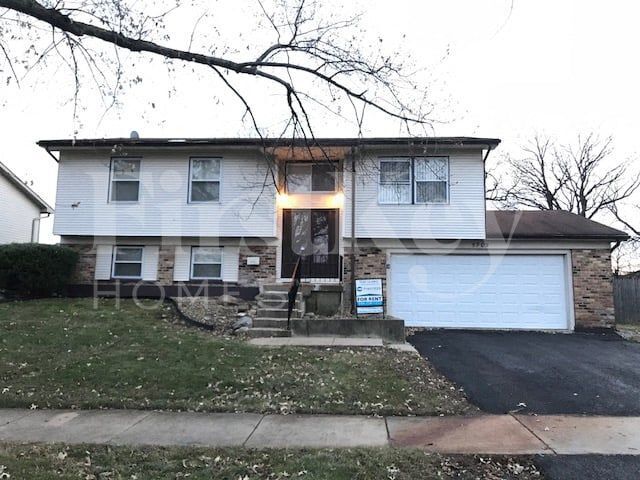 Primary Photo - 5705 Allemong Dr