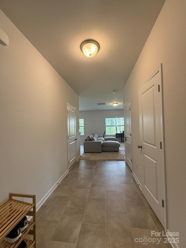 Building Photo - 6135 Moonview Ct