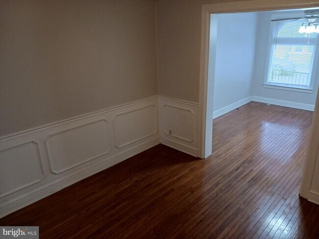 Foto del edificio - 443 N Mulberry St