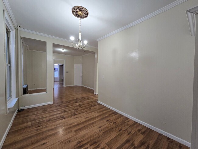 Building Photo - 127 N 12th St