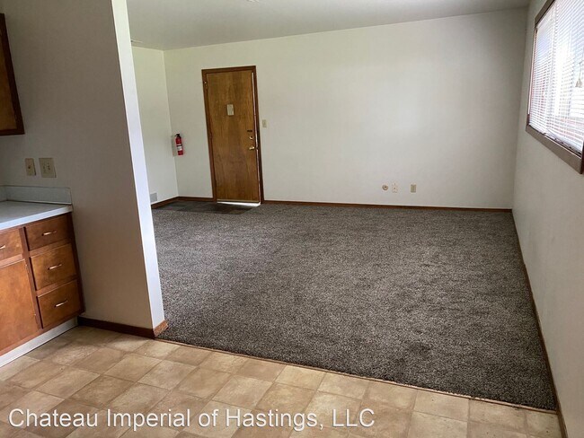 Building Photo - 3020 Parklane Dr