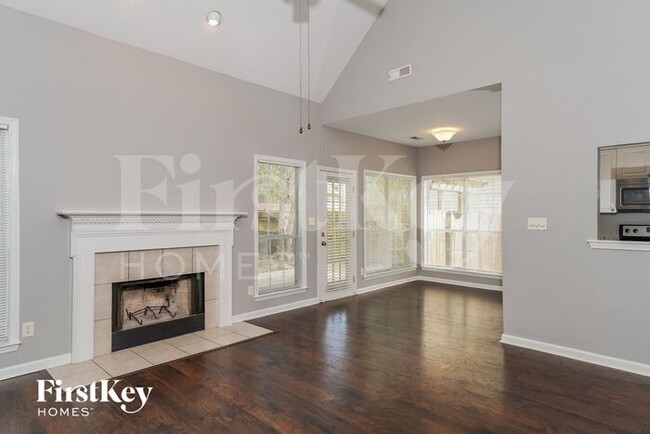 Building Photo - 633 Old Cahaba Dr