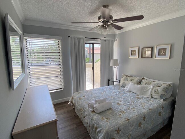 Building Photo - 2579 Cyprus Dr
