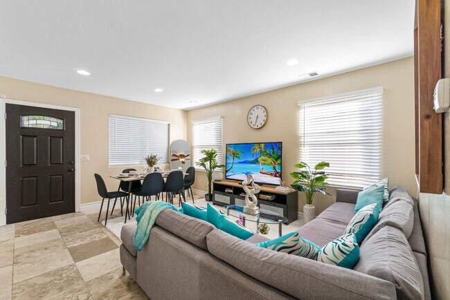 Foto del edificio - 6090 Rock St