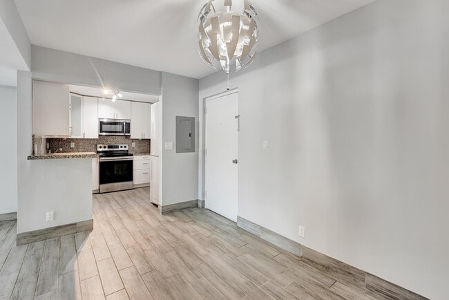 Foto del edificio - 480 NW 20th St