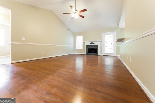 Building Photo - 2777 Cedar Tree Ln